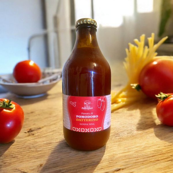 Bouteille en verre de passata de tomates Datterino Nonna Nina